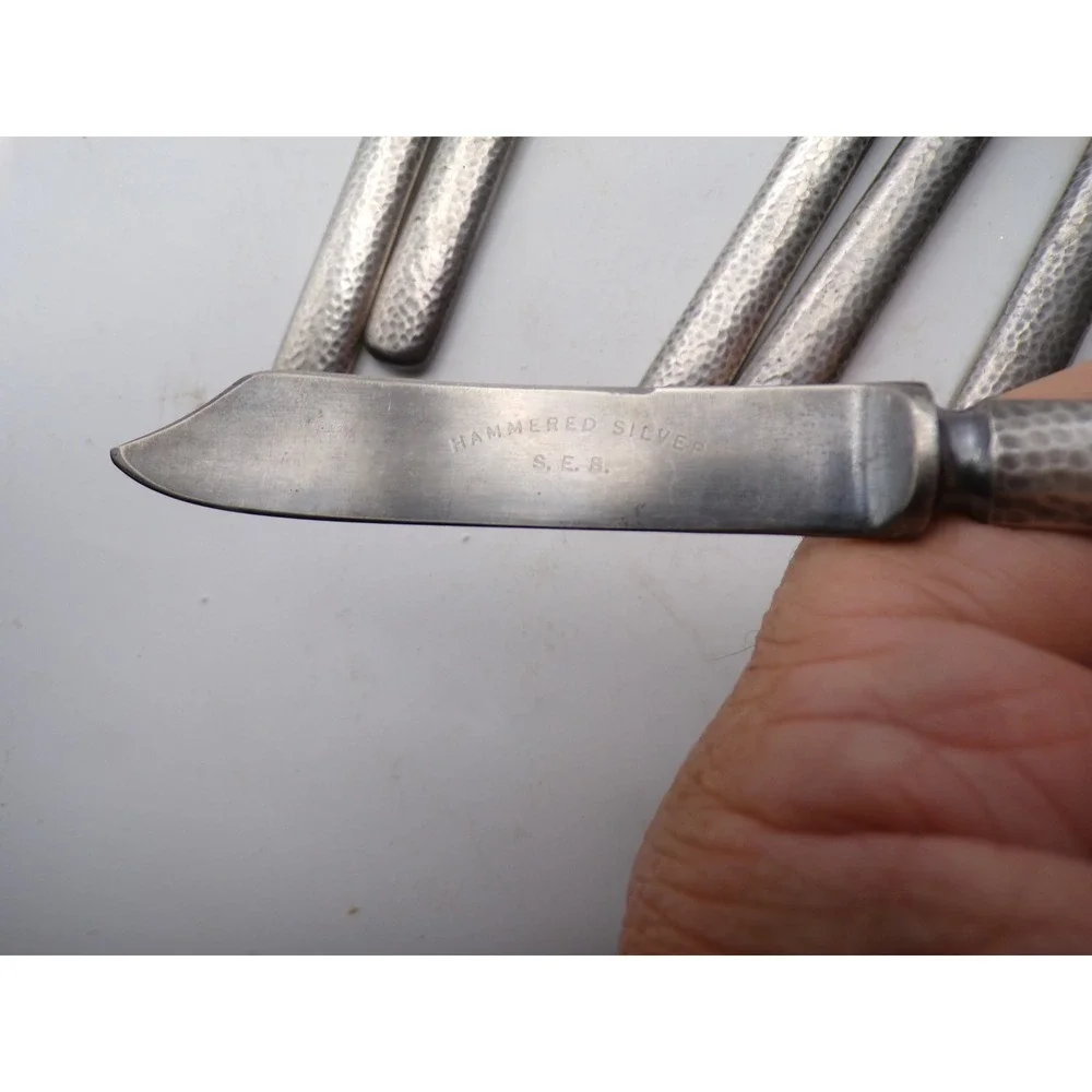 Set of 6 Vintage Hammered Silver Tone Butter Spread Knives S E‎ B